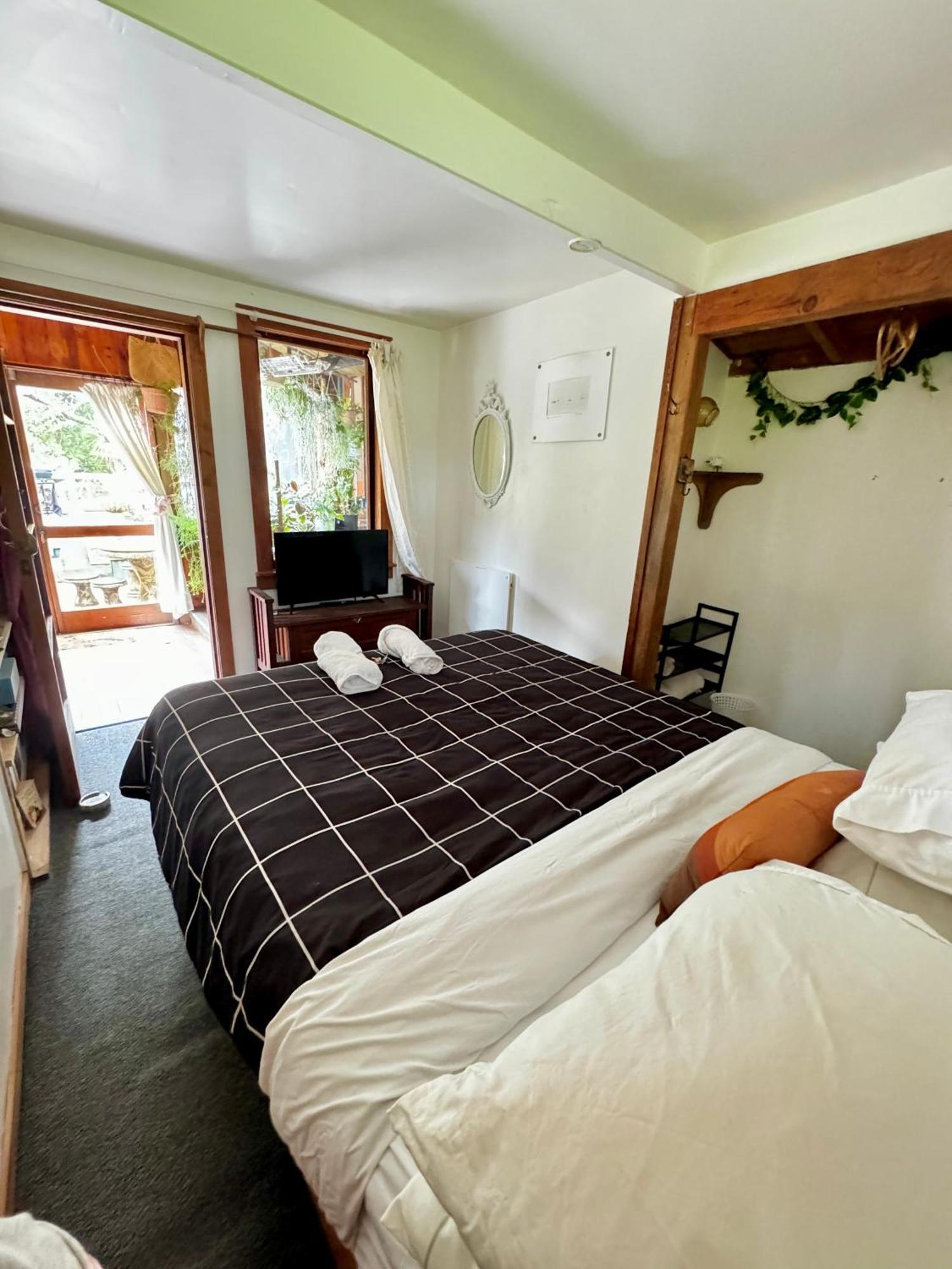 Waiheke Island Guesthouse Ostend Eksteriør billede